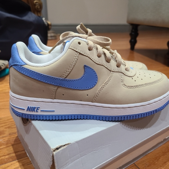 Nike Air Force 1 - Picture 3 of 8